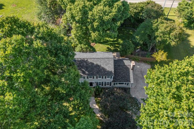 2106 Kings Drive, Gastonia, NC 28056
