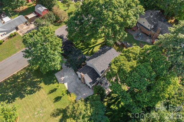 2106 Kings Drive, Gastonia, NC 28056