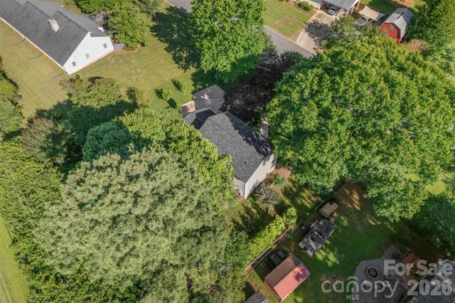 2106 Kings Drive, Gastonia, NC 28056