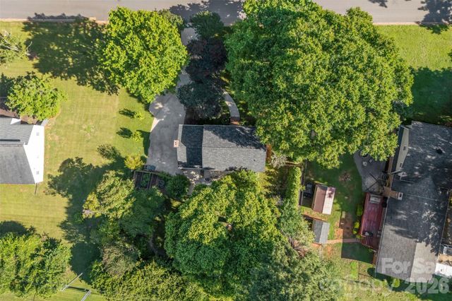 2106 Kings Drive, Gastonia, NC 28056