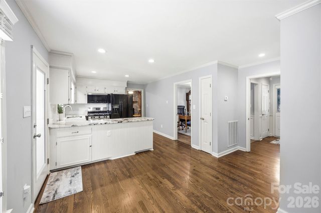 2106 Kings Drive, Gastonia, NC 28056