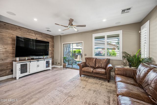 3886 E BAARS Avenue, Gilbert, AZ 85297