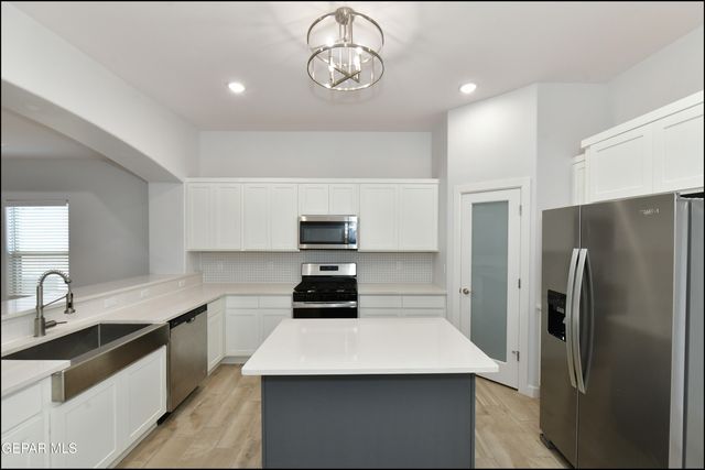 142 Ruth Trail, Sunland Park, NM 88008