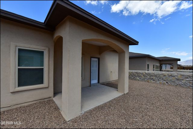 142 Ruth Trail, Sunland Park, NM 88008
