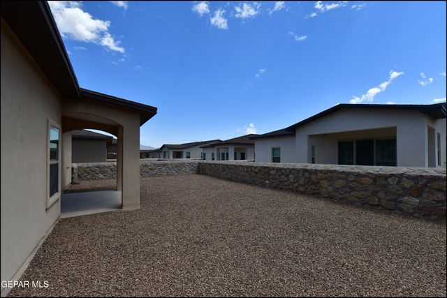 142 Ruth Trail, Sunland Park, NM 88008