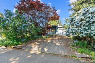 418 111th Avenue SE, Bellevue, WA 98004