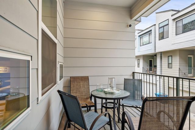 2106 Dennis Street, Houston, TX 77004