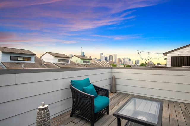 2106 Dennis Street, Houston, TX 77004