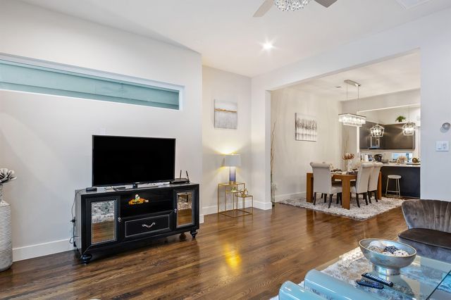 2106 Dennis Street, Houston, TX 77004