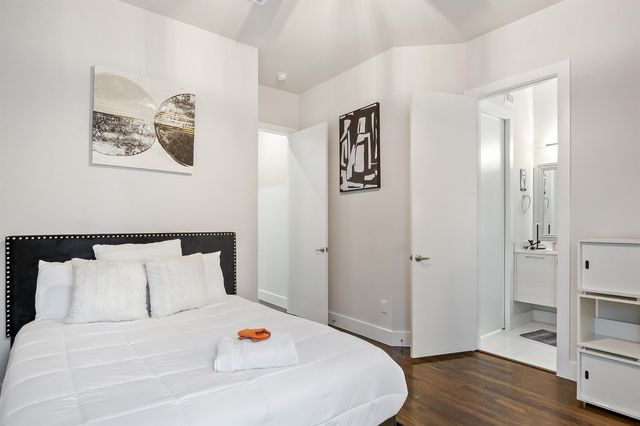 2106 Dennis Street, Houston, TX 77004