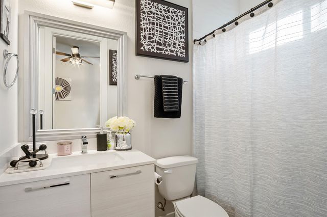2106 Dennis Street, Houston, TX 77004