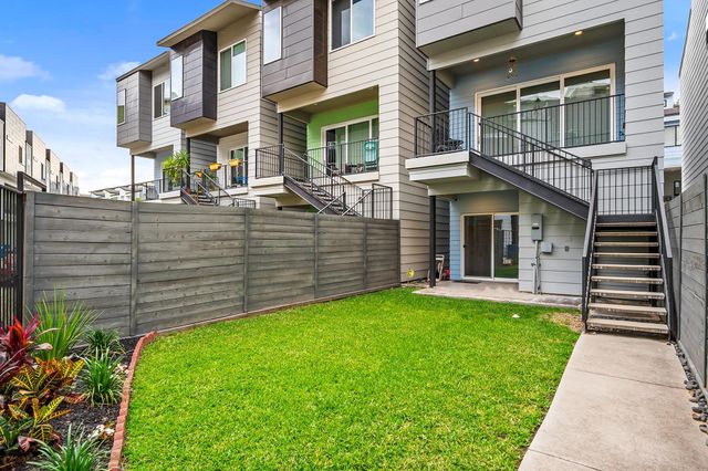 2106 Dennis Street, Houston, TX 77004