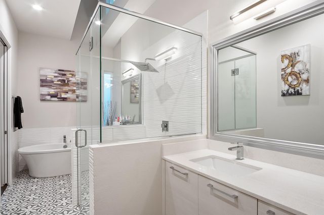 2106 Dennis Street, Houston, TX 77004