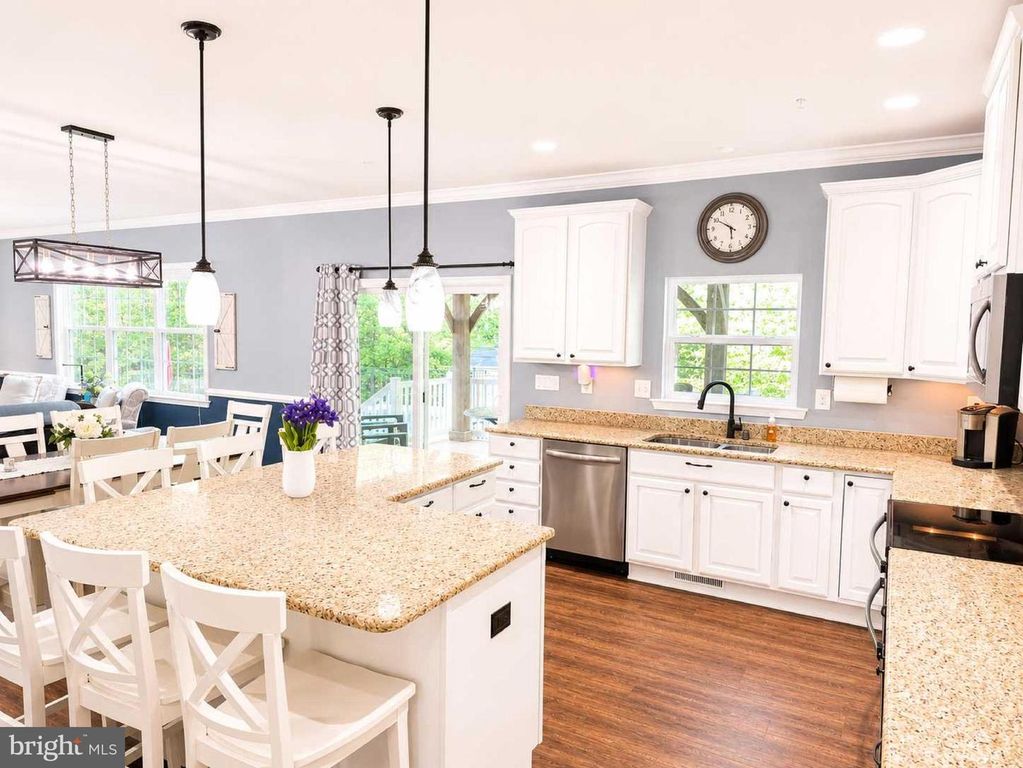 Image 15 of property listing at 28136 BEN OAKS DR, Mechanicsville, MD 20659