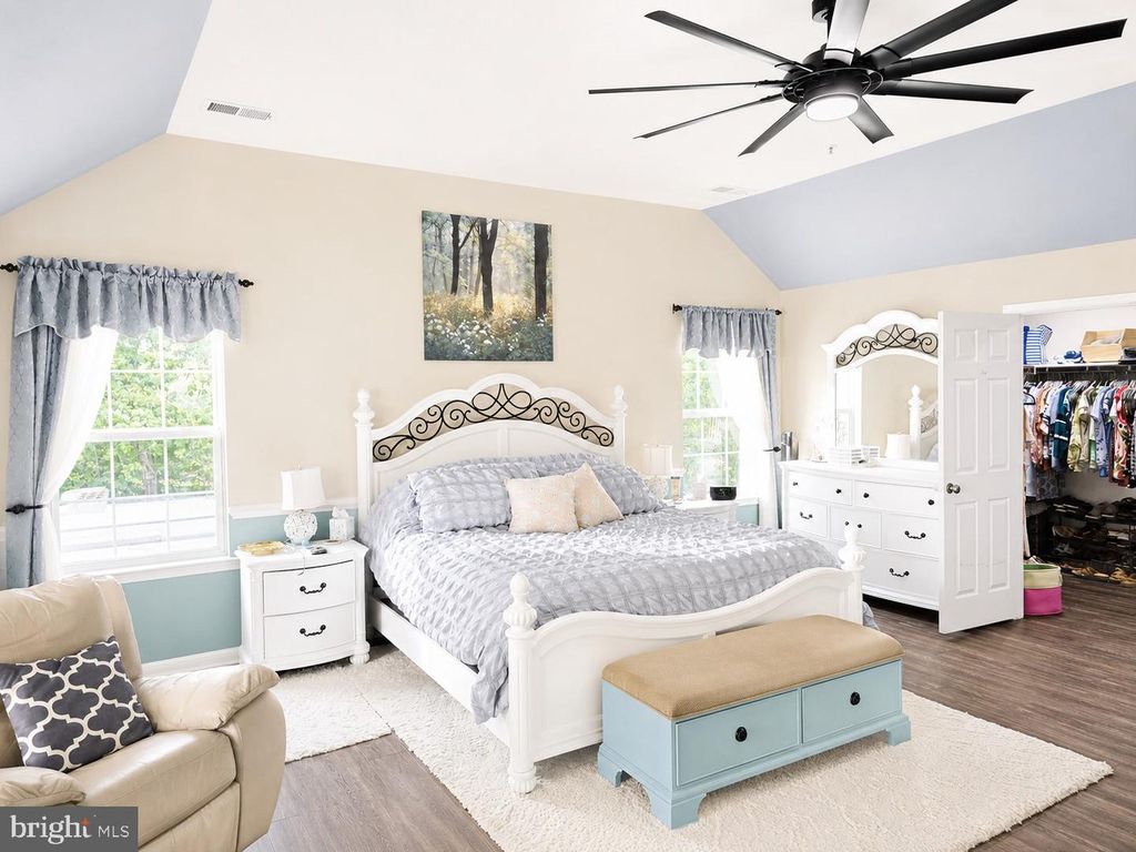 Image 35 of property listing at 28136 BEN OAKS DR, Mechanicsville, MD 20659