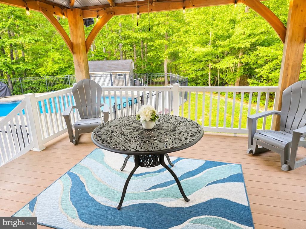 Image 9 of property listing at 28136 BEN OAKS DR, Mechanicsville, MD 20659