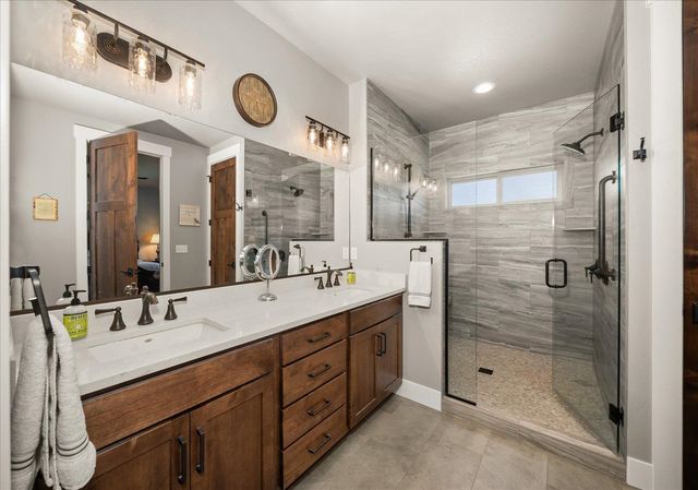 14329 E 39th Ln, Veradale, WA 99037