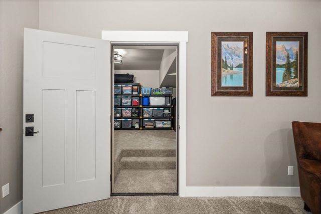 14329 E 39th Ln, Veradale, WA 99037