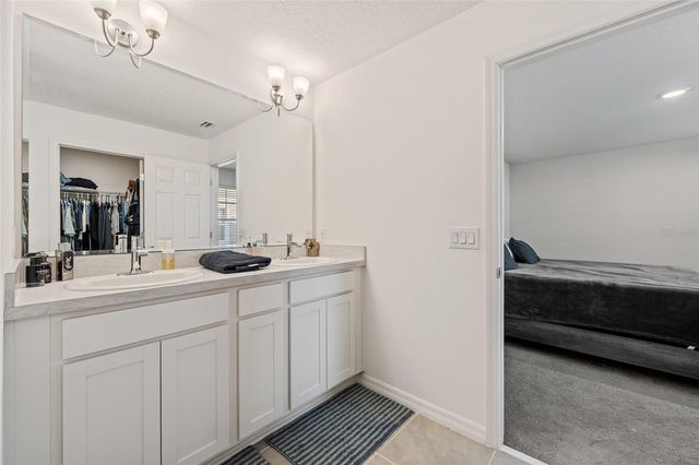 156 GLASS ONION DRIVE, Howey In The Hills, FL 34737
