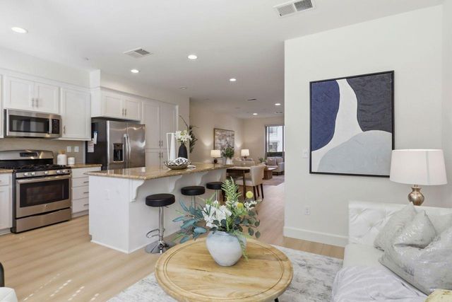 880 Apollo, Santa Clara, CA 95051