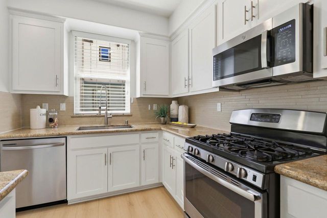 880 Apollo, Santa Clara, CA 95051