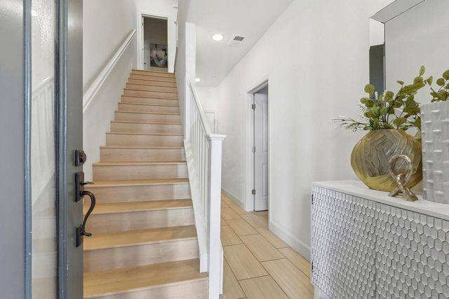 880 Apollo, Santa Clara, CA 95051