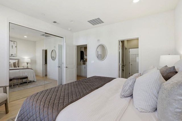 880 Apollo, Santa Clara, CA 95051