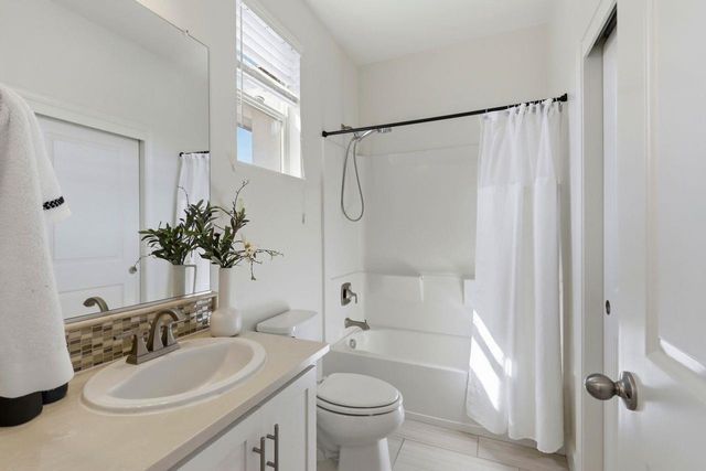 880 Apollo, Santa Clara, CA 95051