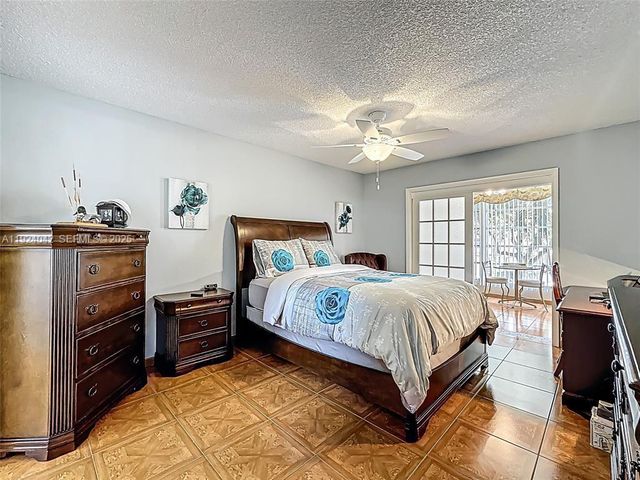 5001 NW 34th St 205, Lauderdale Lakes, FL 33319