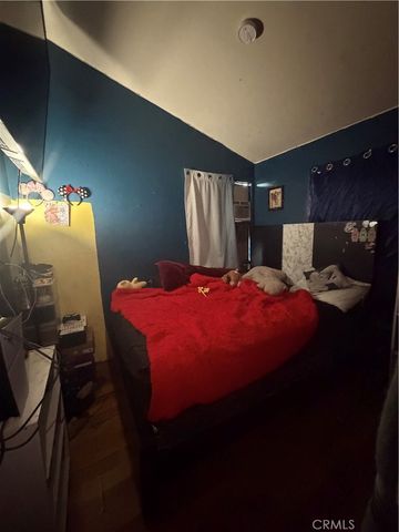 8239 Bell Avenue, Los Angeles, CA 90001