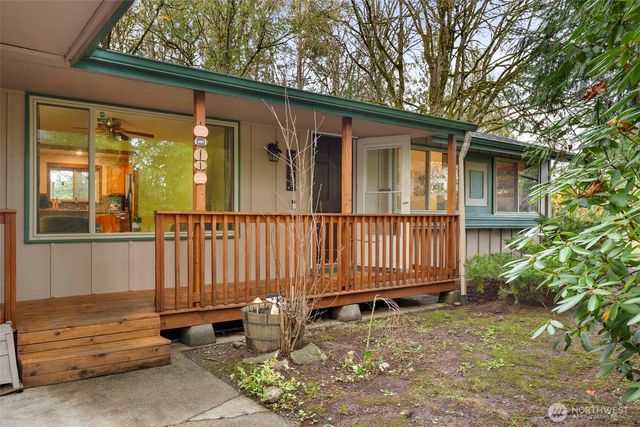 203 NE Alnus Way, Bremerton, WA 98310