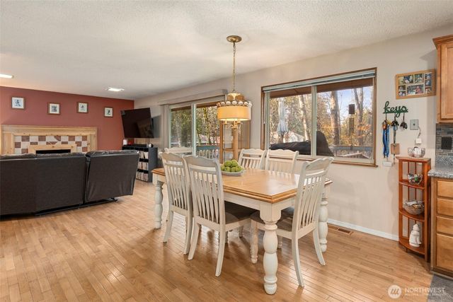 203 NE Alnus Way, Bremerton, WA 98310