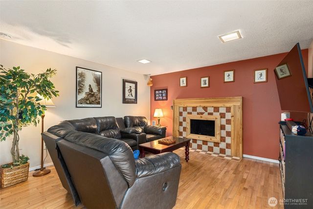 203 NE Alnus Way, Bremerton, WA 98310