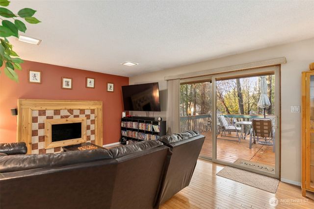 203 NE Alnus Way, Bremerton, WA 98310