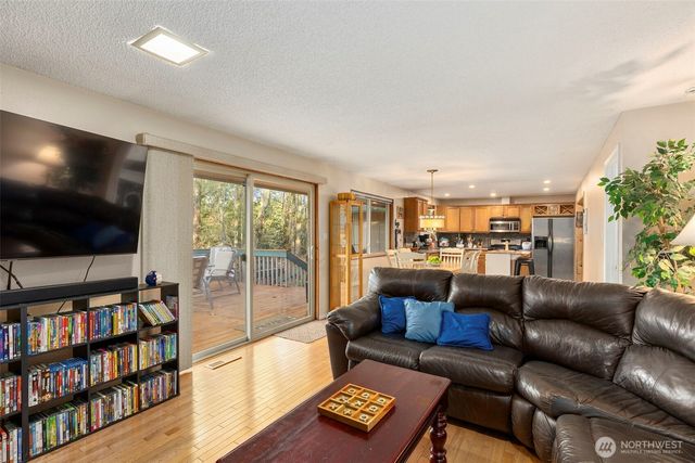 203 NE Alnus Way, Bremerton, WA 98310