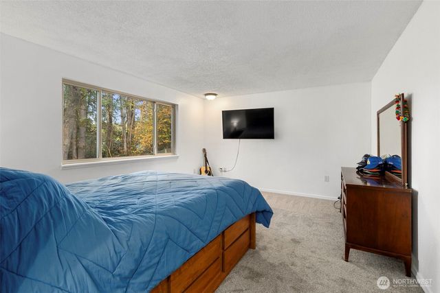 203 NE Alnus Way, Bremerton, WA 98310