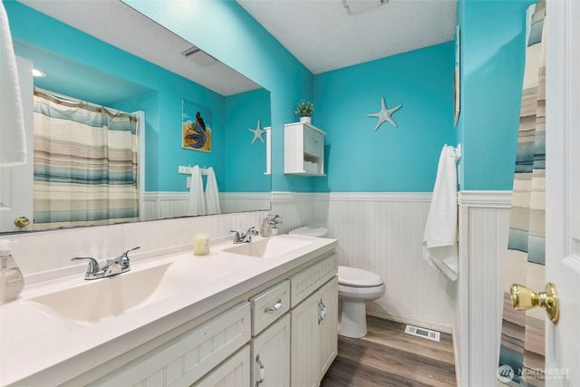 203 NE Alnus Way, Bremerton, WA 98310