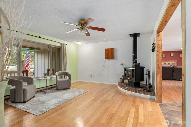 203 NE Alnus Way, Bremerton, WA 98310