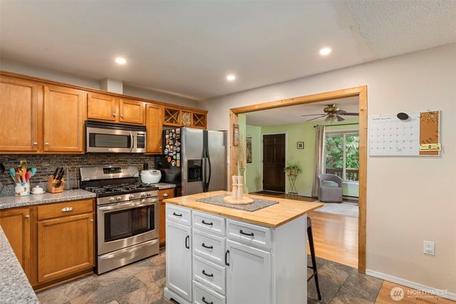 203 NE Alnus Way, Bremerton, WA 98310