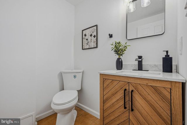 19 HELIOS CT, Newark, DE 19711
