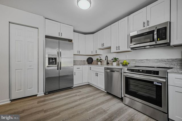 19 HELIOS CT, Newark, DE 19711