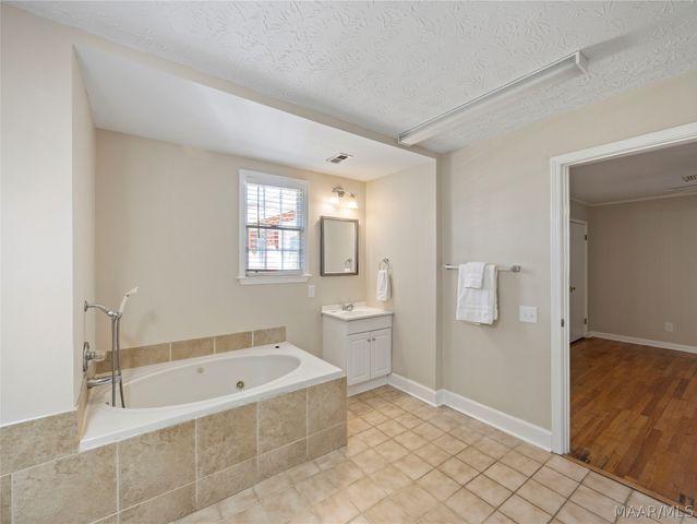 330 Mont Vista Drive, Montgomery, AL 36109