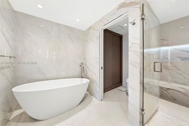 6899 Collins Ave 1908, Miami Beach, FL 33141