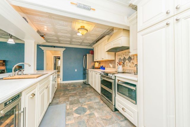 30 Paulsen Street, Weaverville, CA 96093