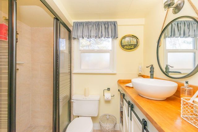 30 Paulsen Street, Weaverville, CA 96093