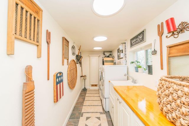 30 Paulsen Street, Weaverville, CA 96093