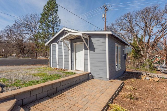 30 Paulsen Street, Weaverville, CA 96093