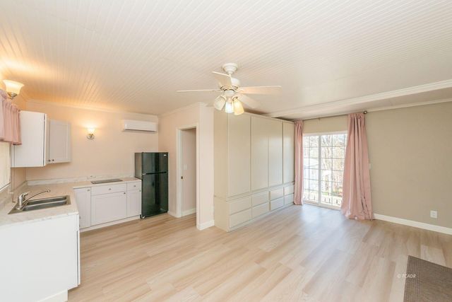 30 Paulsen Street, Weaverville, CA 96093