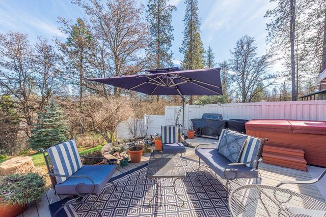 30 Paulsen Street, Weaverville, CA 96093