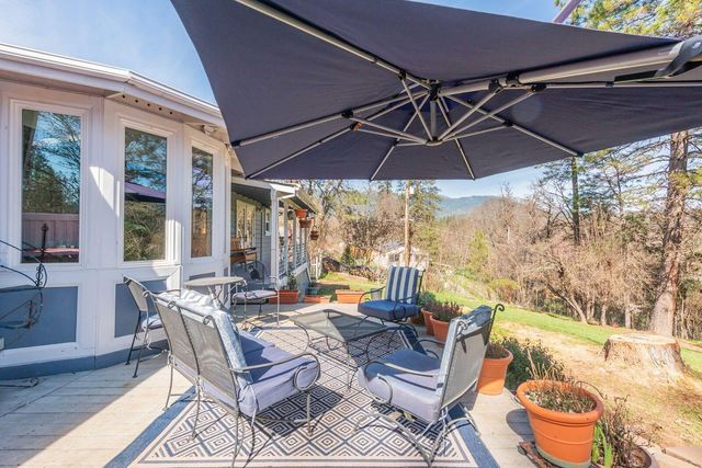 30 Paulsen Street, Weaverville, CA 96093